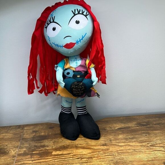 Gemmy The Nightmare Before Christmas Big Head Sally 18" Plush Front Door Greeter - Picture 1 of 8